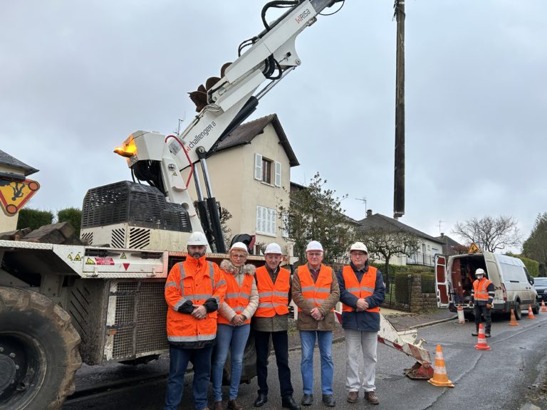 Saint-Langis-lès-Mortagne : Clap de fin pour les travaux d’enfouissement des réseaux du chemin de la grosse fontaine.